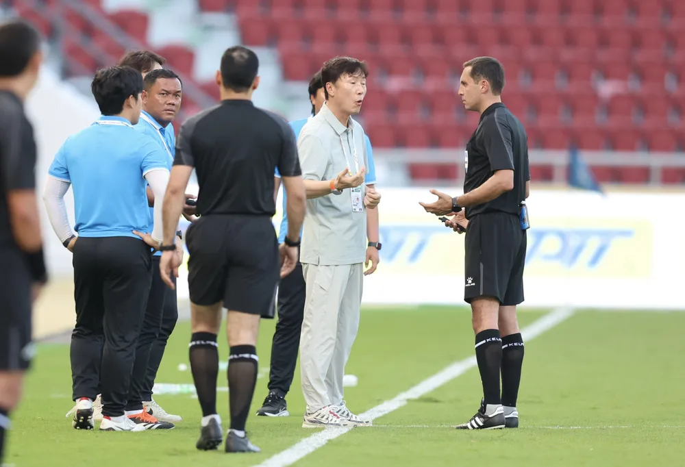 ly-do-hlv-cua-lao-noi-gian-sau-ban-thang-cua-dinh-bac (3).jpg