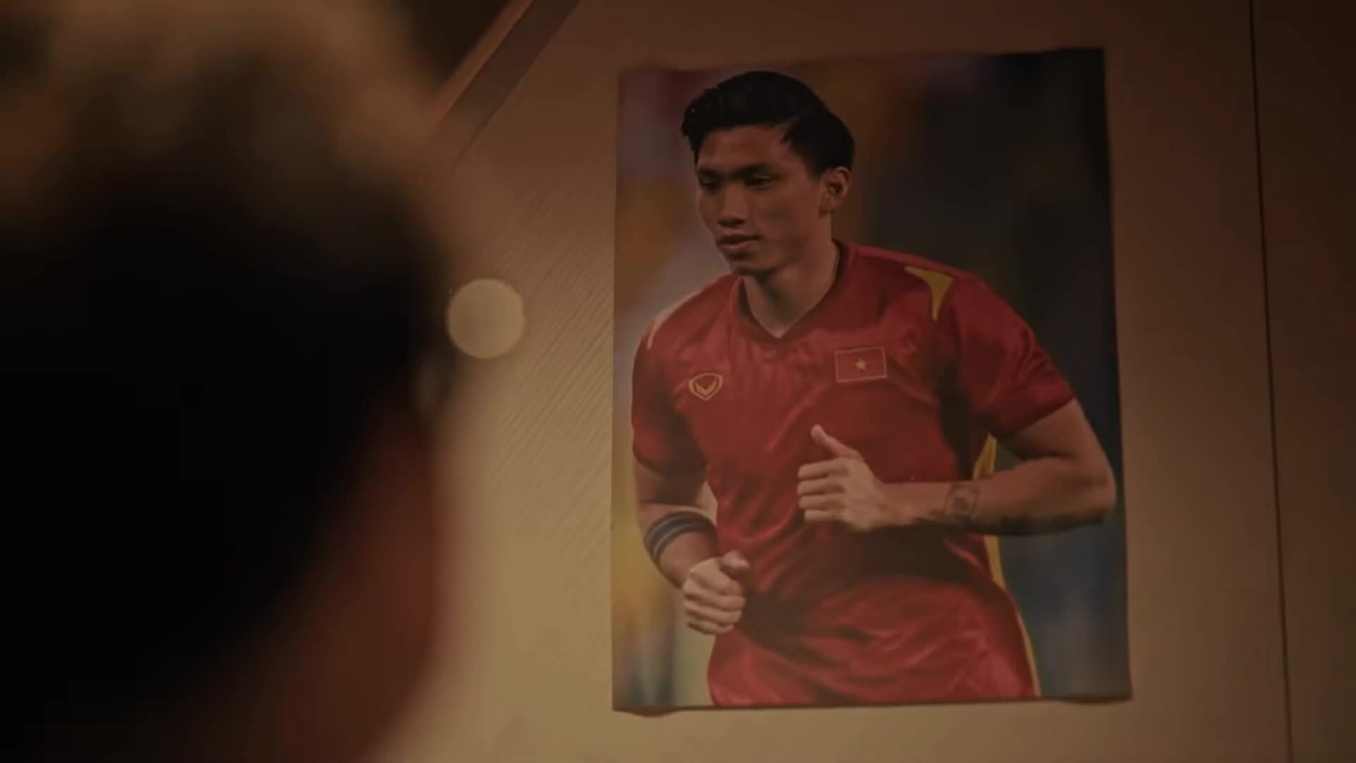 Đoàn Văn Hậu tham gia MV 'Chân cứng đá mềm' cùng DTAP