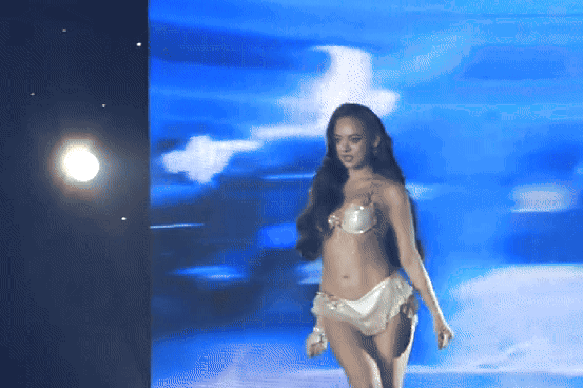 Mai Ngô diễn bikini bốc lửa, tung bột tạo hiệu ứng trong bán kết Miss Charm - 2 Mai Ngô diễn bikini bốc lửa, tung bột tạo hiệu ứng trong bán kết Miss Charm - 2