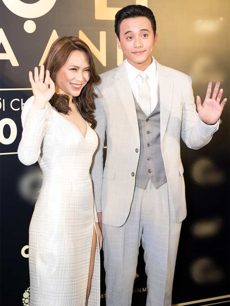 Mai Tài Phến ngồi kế bố mẹ Mỹ Tâm ở concert, suốt 8 năm đồng hành trong âm thầm 10 Vướng tin đồn tình cảm nhưng Mai Tài Phến và Mỹ Tâm vẫn rất kín tiếng, không chia sẻ về vấn đề.