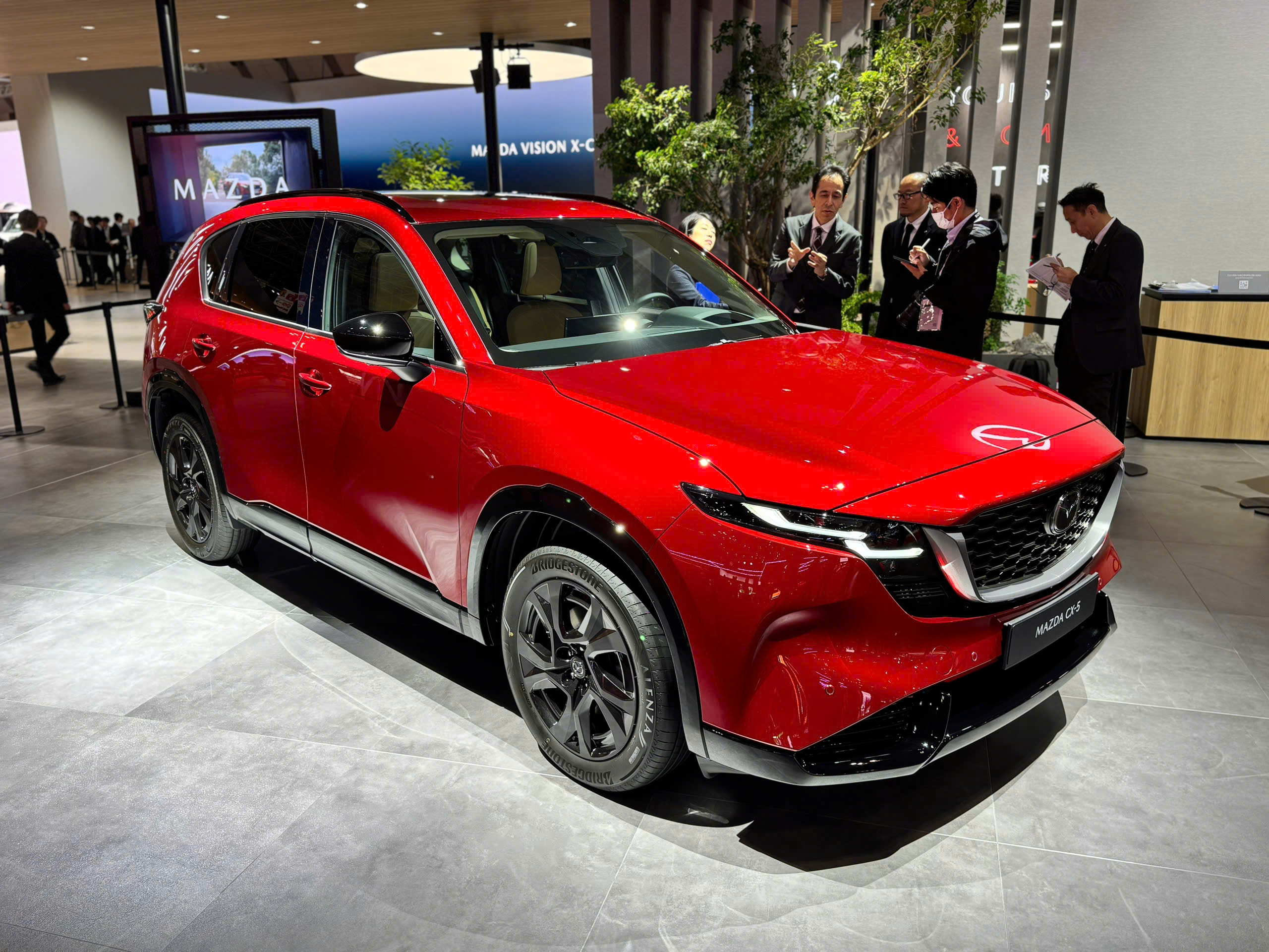 Màn hình cảm ứng của Mazda CX-5 thay đổi thế nào sau 3 thế hệ? - Ảnh 1. Màn hình cảm ứng của Mazda CX-5 thay đổi thế nào sau 3 thế hệ? - Ảnh 1.