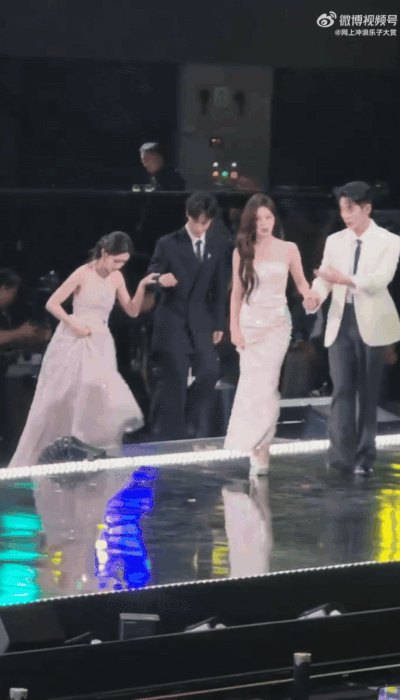 Manh Tu Nghia nga nhao duoc 70 trieu nguoi cau