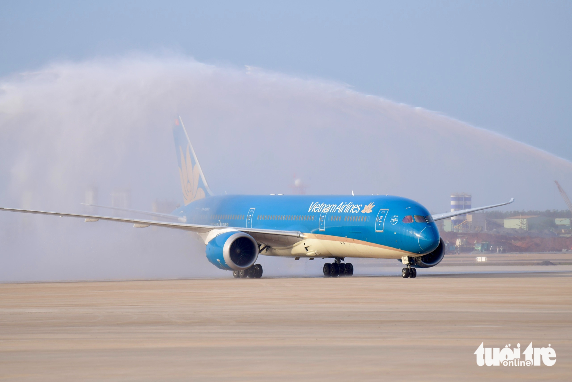 Máy bay Boeing 787 đã hạ cánh an toàn xuống sân bay Long Thành lúc 16h hôm nay 1 sân bay Long Thành - Ảnh 1.