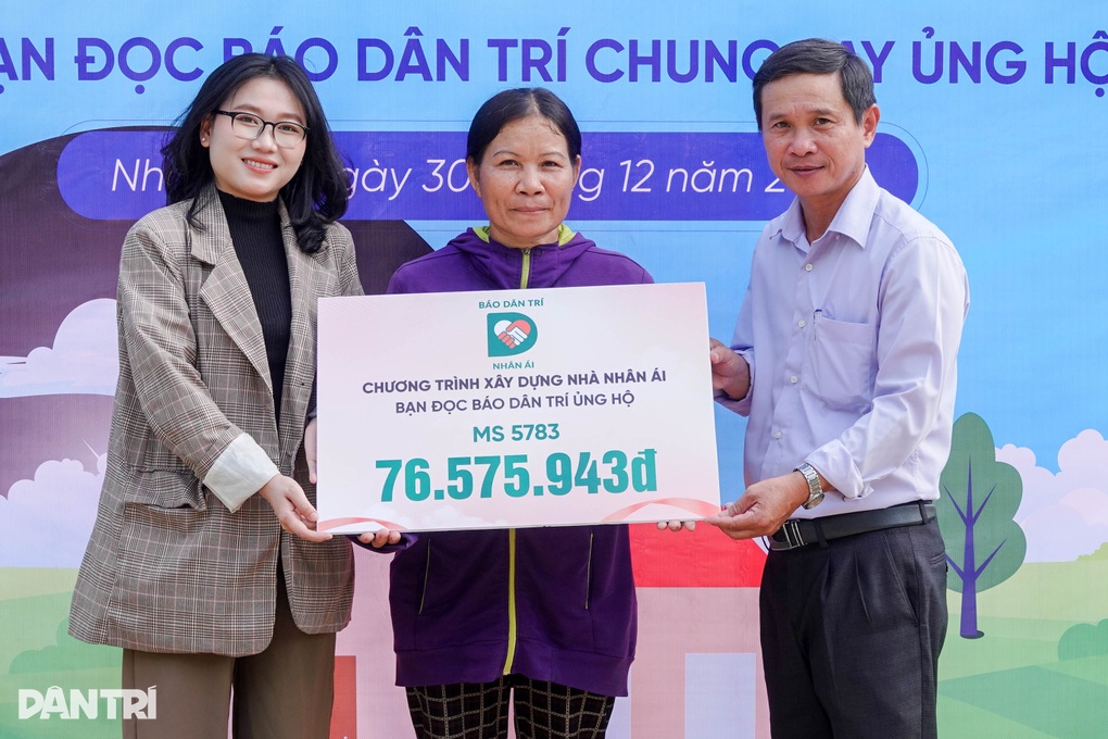 Mẹ đơn thân nghèo khó nuôi con gái 9 tuổi sắp có nhà mới - 1