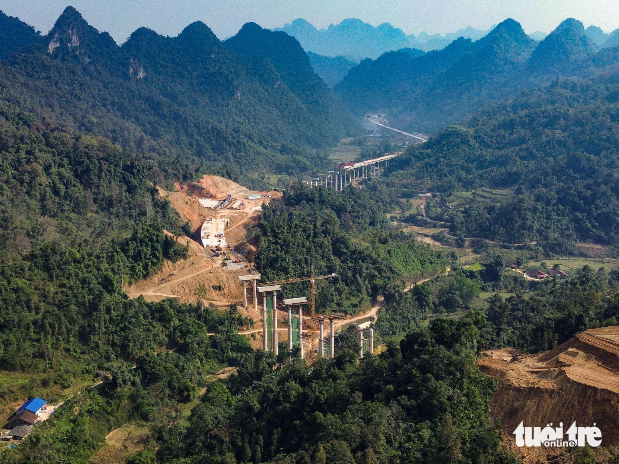 500 ngày đêm - Ảnh 1.