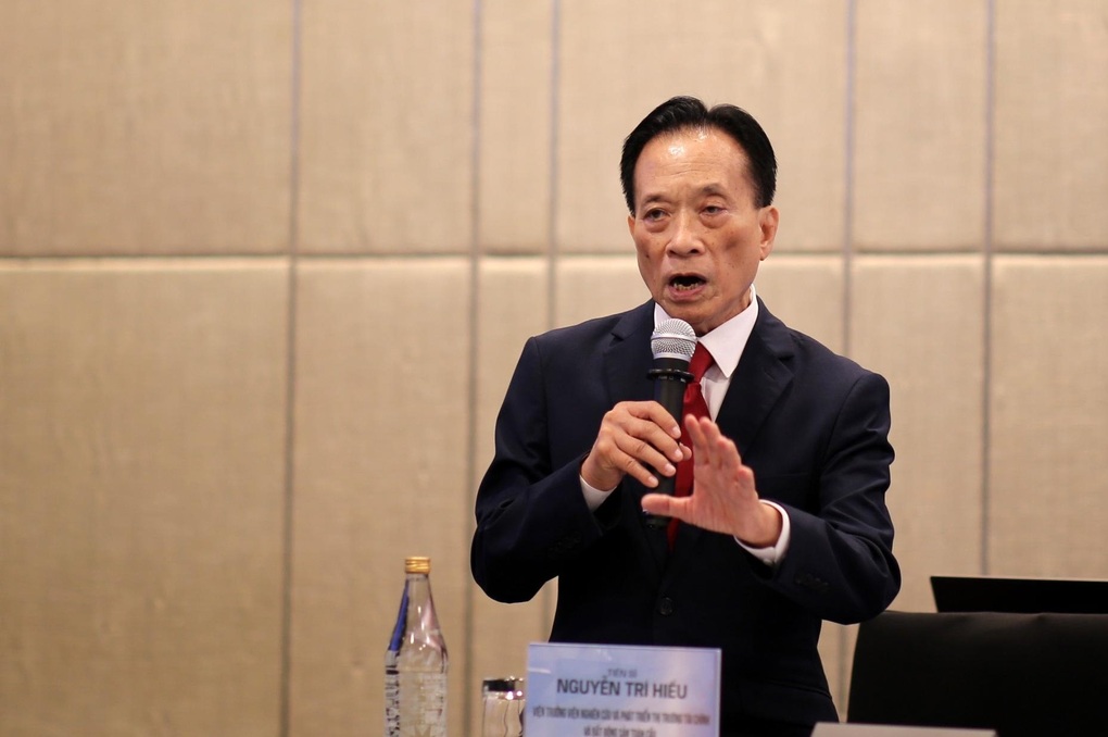 Metro gặp khó vì ngõ hẻm: Đề xuất biến xe ôm thành phương tiện công cộng - 1