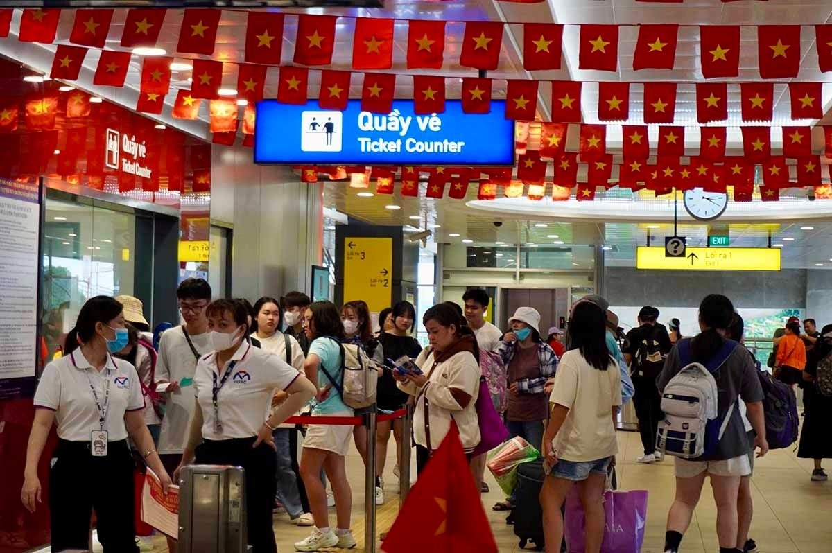 TP.HCM miễn phí vé tàu xe Tết Dương lịch: Metro số 1 và Phương Trang cùng tung 