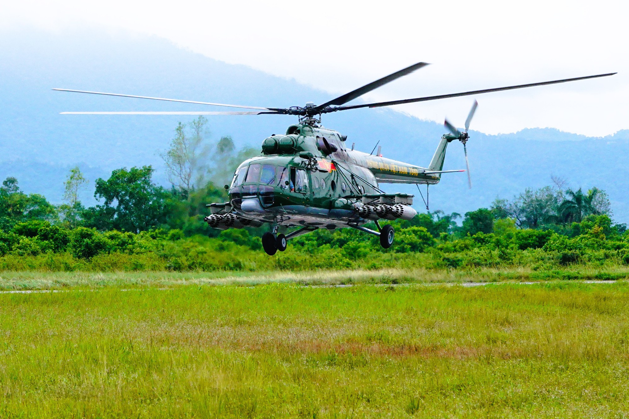 - Ảnh 1. - Ảnh 1.