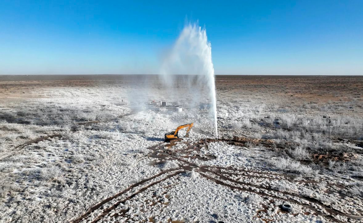 Mỏ 'vàng đen' 3.000 tỷ USD phát nổ, chất độc phun trào dữ dội, Mỹ hứng cú sốc lớn- Ảnh 1.