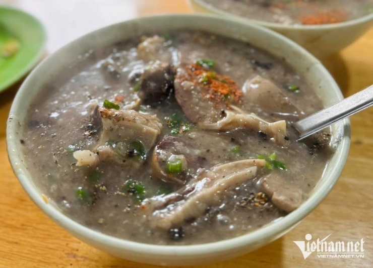 Món cháo dễ ăn, ngon miệng nhưng không phải ai cũng được dùng. Ảnh: Hải Anh 