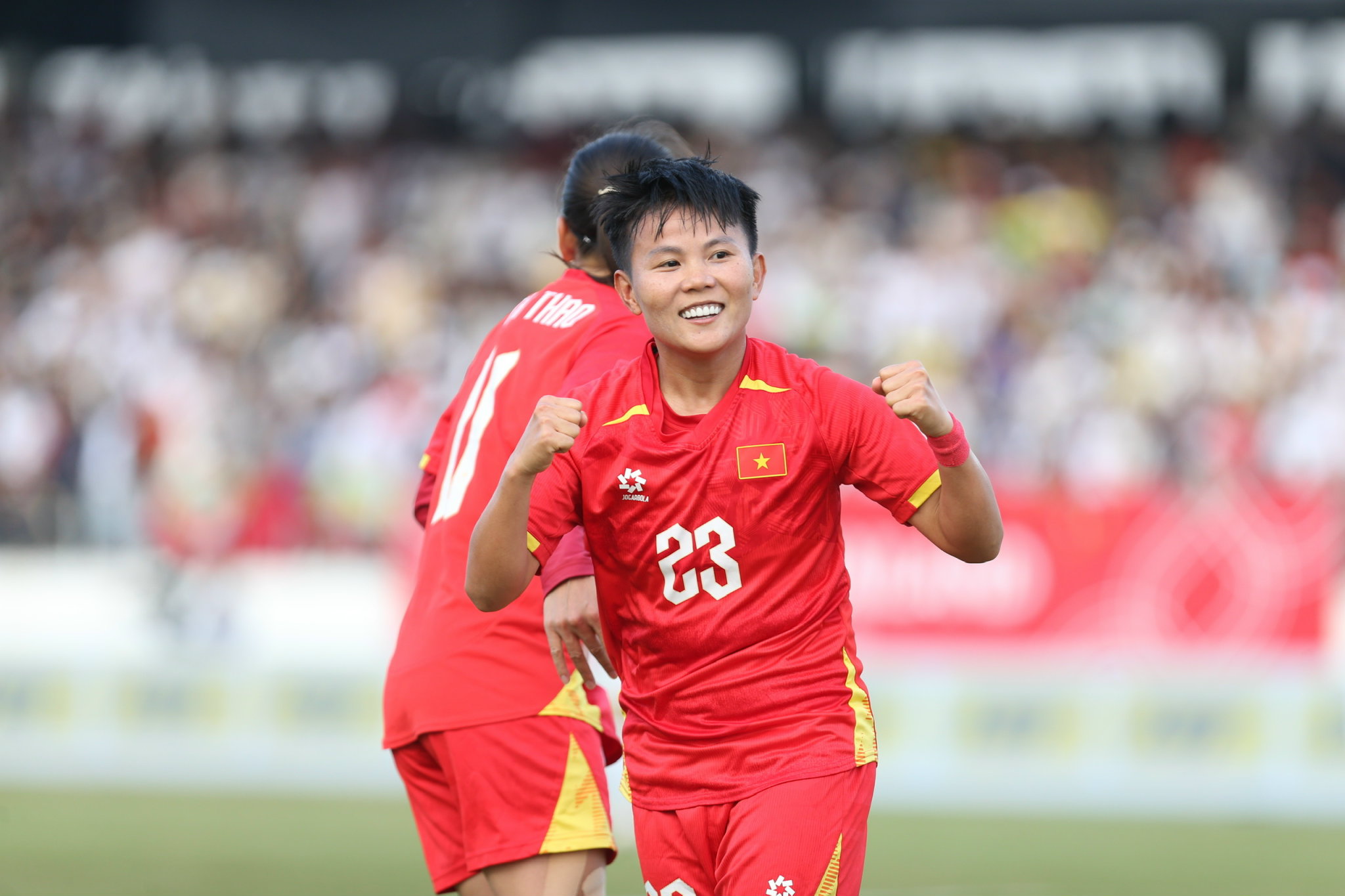 Những 'người hùng' đội tuyển nữ Việt Nam nói về chiến thắng: Món quà tuyệt vời tặng HLV Mai Đức Chung- Ảnh 1. Những 'người hùng' đội tuyển nữ Việt Nam nói về chiến thắng: Món quà tuyệt vời tặng HLV Mai Đức Chung- Ảnh 1.