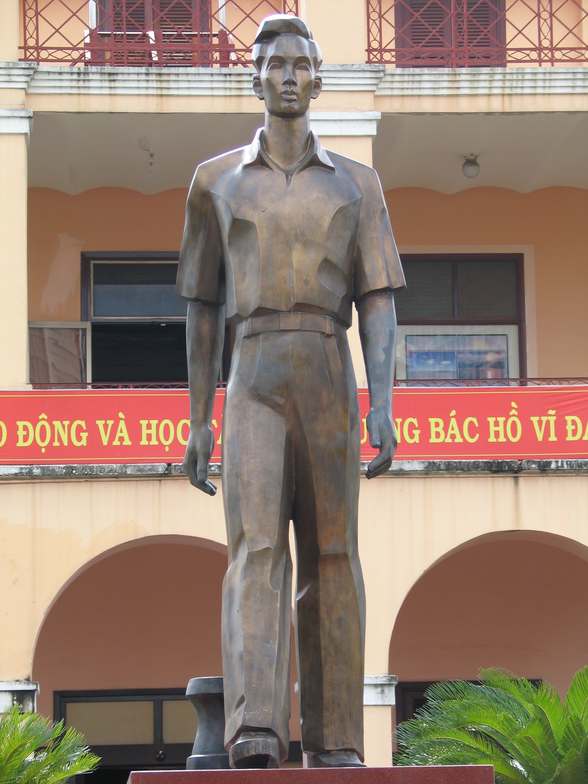 Cuộc đời Hồ Chí Minh: Di sản văn hóa và cống hiến cho dân tộc - Ảnh 1.