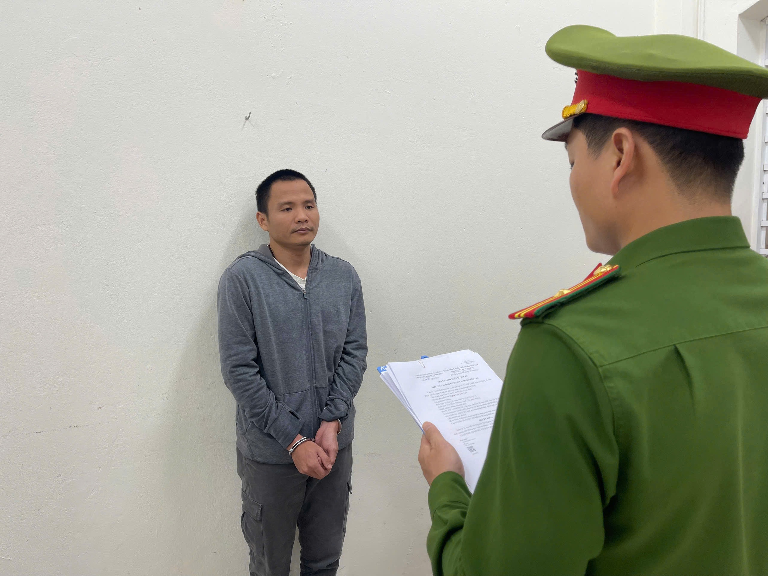 Quản lý cấp cao bị bắt trong vụ án trùm cờ bạc Campuchia tại Đà Nẵng - Ảnh 1.