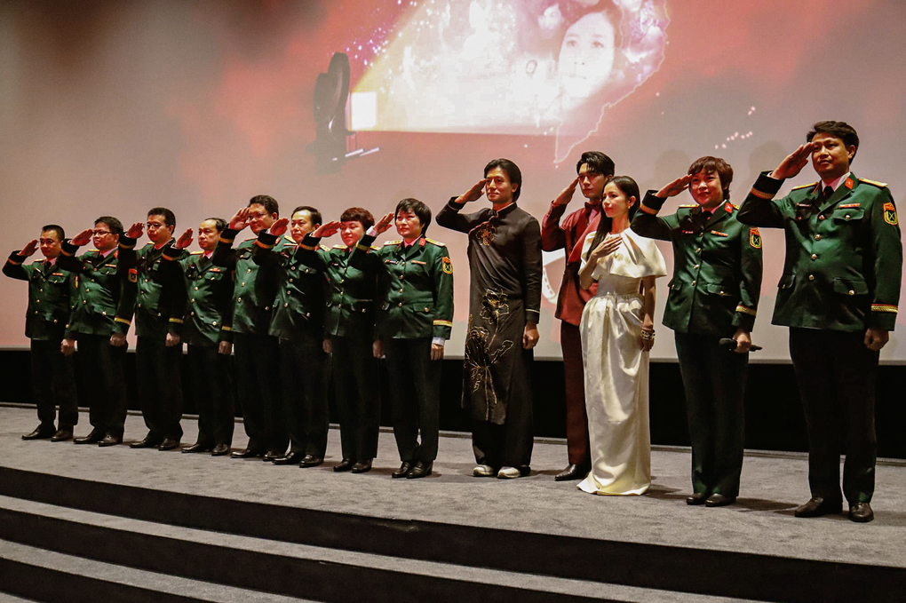 Mưa đỏ khép lại Tuần lễ Điện ảnh Việt Nam, để lại dấu ấn tại Paris - 1