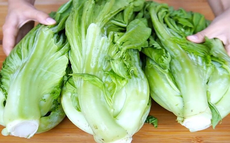 Muối dưa cải đừng chỉ cho muối, thêm một bước này dưa vừa nhanh giòn ngon, vàng ươm không bị màng hay khú 1 Muối dưa cải đừng chỉ cho muối, thêm một bước này dưa vừa nhanh giòn ngon, vàng ươm không bị màng hay khú - 1