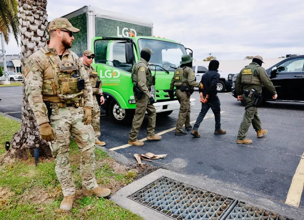 Mỹ mở chiến chiến dịch truy quét nhập cư mới tại 2 TP của đảng Dân chủ