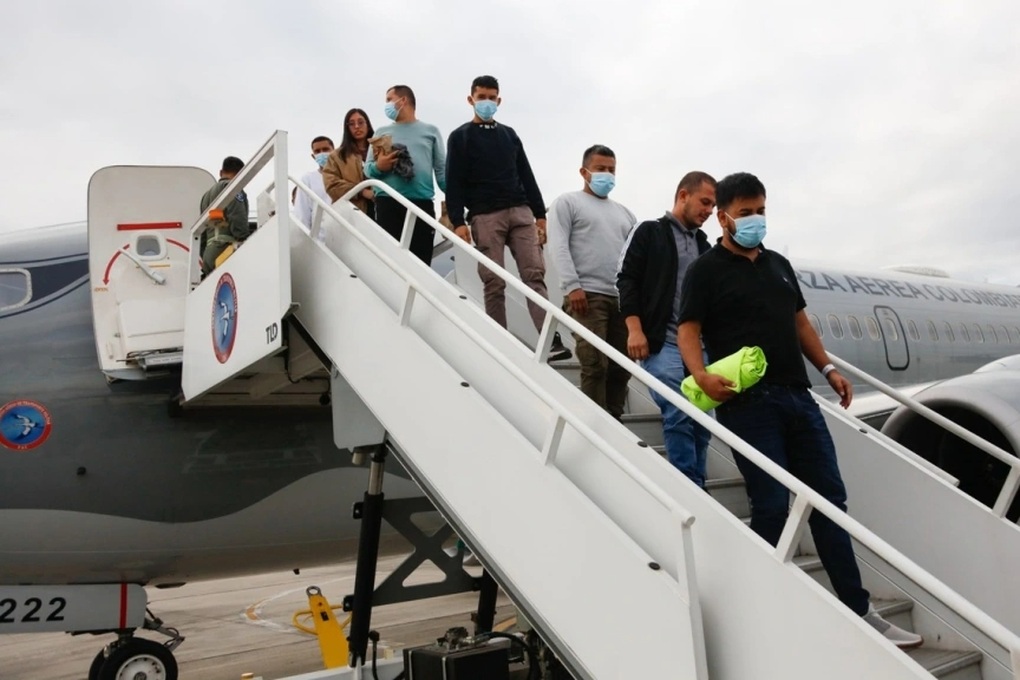 Mỹ mở rộng danh sách cấm nhập cảnh hoàn toàn - 1