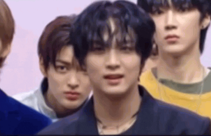 Mỹ nam 16 tuổi đẹp nhất hiện tại chế nhạo nhóm nữ đại mỹ nhân, dân mạng nổi điên- Ảnh 1. Mỹ nam 16 tuổi đẹp nhất hiện tại chế nhạo nhóm nữ đại mỹ nhân, dân mạng nổi điên- Ảnh 1.