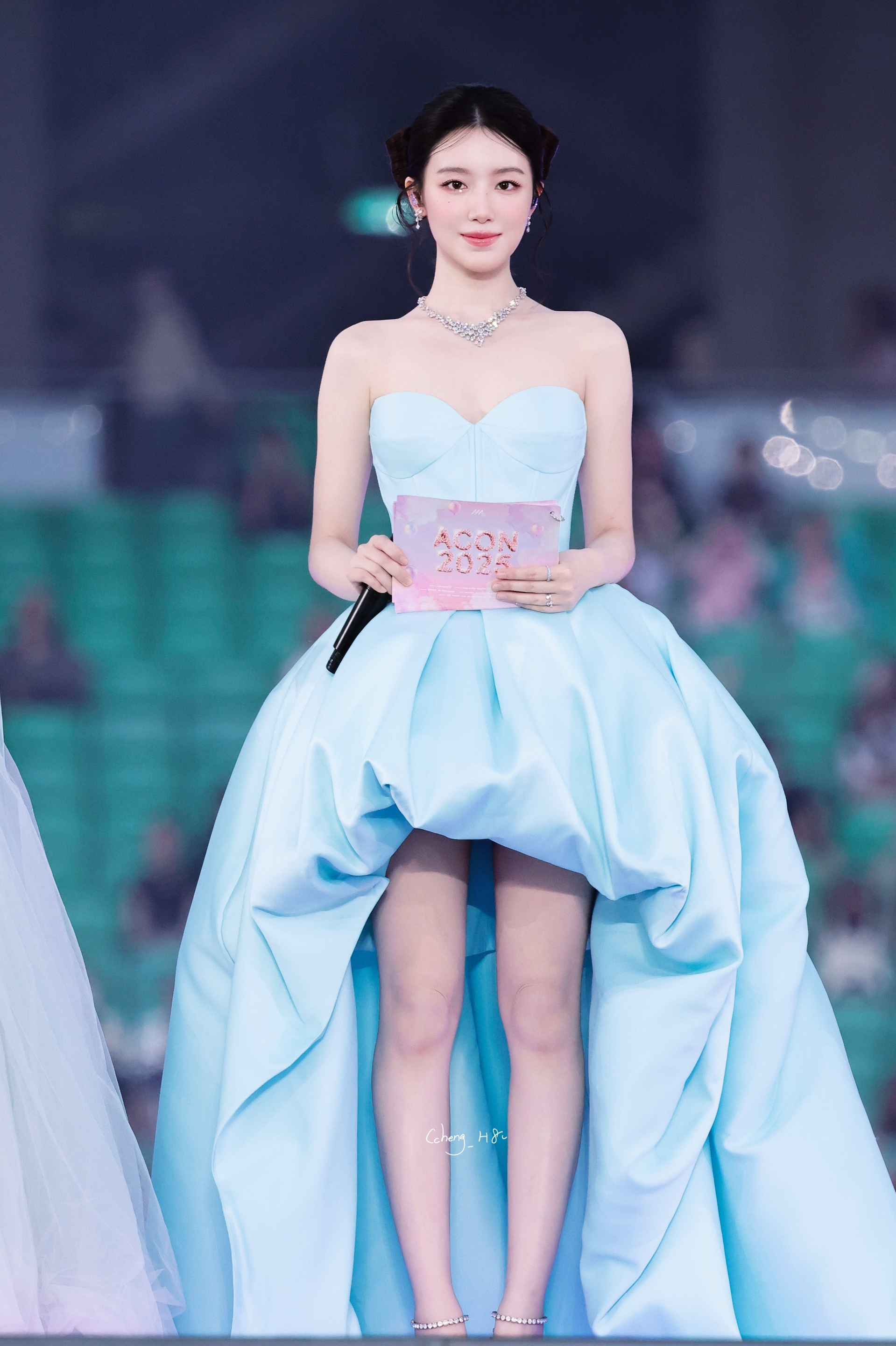 Mỹ nhân đẹp phát sáng, trời ưu ái nhan sắc làm gì cũng được tha thứ- Ảnh 1.