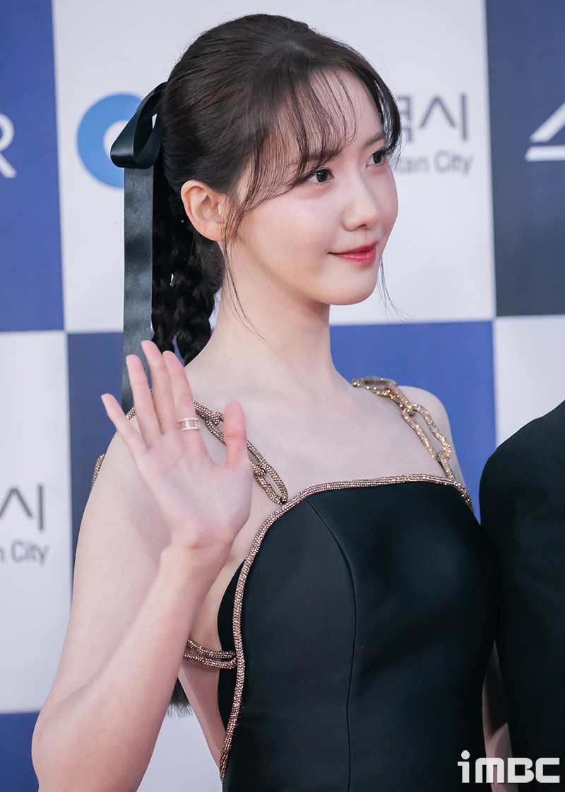 Mỹ nhân mở ra khái niệm visual thở cũng viral, đẹp đến độ “AI vĩnh viễn không thể sao chép Mỹ nhân mở ra khái niệm visual thở cũng viral, đẹp đến độ “AI vĩnh viễn không thể sao chép