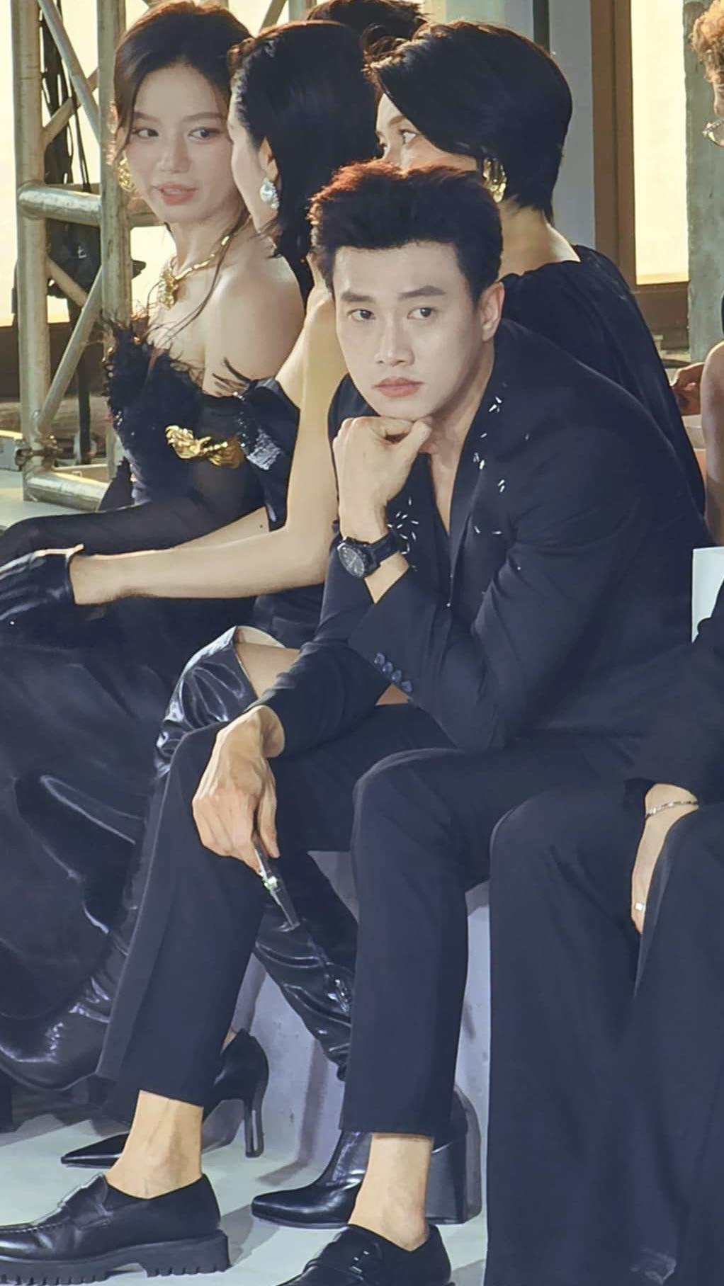 Đẹp đôi nhất lúc này: Mỹ nhân nghìn năm có một và tổng tài Quốc Trường xuất sắc hơn cổ tích- Ảnh 2. Đẹp đôi nhất lúc này: Mỹ nhân nghìn năm có một và tổng tài Quốc Trường xuất sắc hơn cổ tích- Ảnh 2.