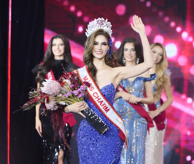 Mỹ nhân "vượt mặt" Mai Ngô đăng quang Miss Charm 2025: Cao 1m82, camera thường khiến nhiều người ngỡ ngàng 1 Miss Charm 2025 gọi tên Anna Blanco, 26 tuổi, đến từ Venezuela.