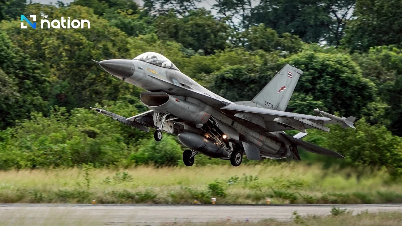 NÓNG: Thái Lan không kích dọc biên giới, Campuchia nói Bangkok điều nhiều xe tăng 1 NÓNG: Thái Lan không kích dọc biên giới, Campuchia nói Bangkok điều nhiều xe tăng - Ảnh 1.