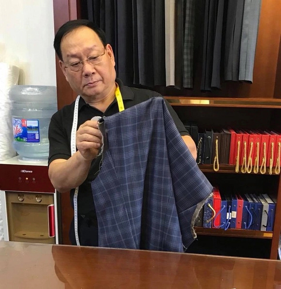 Nam NSND cả nước biết mặt: Sở hữu nhà 5 tầng ở phố cổ Hà Nội, con trai, con dâu đều là Phó Vụ trưởng- Ảnh 1. Nam NSND cả nước biết mặt: Sở hữu nhà 5 tầng ở phố cổ Hà Nội, con trai, con dâu đều là Phó Vụ trưởng- Ảnh 1.