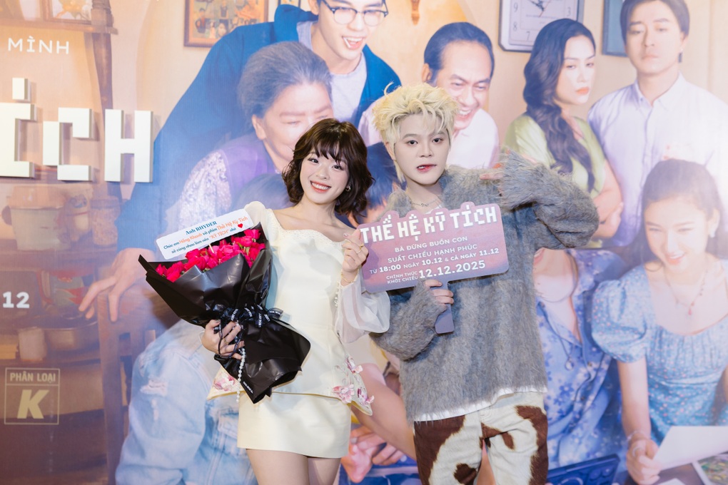 NSƯT Chiều Xuân bật khóc khi xem phim của con gái út Hồng Khanh - 1