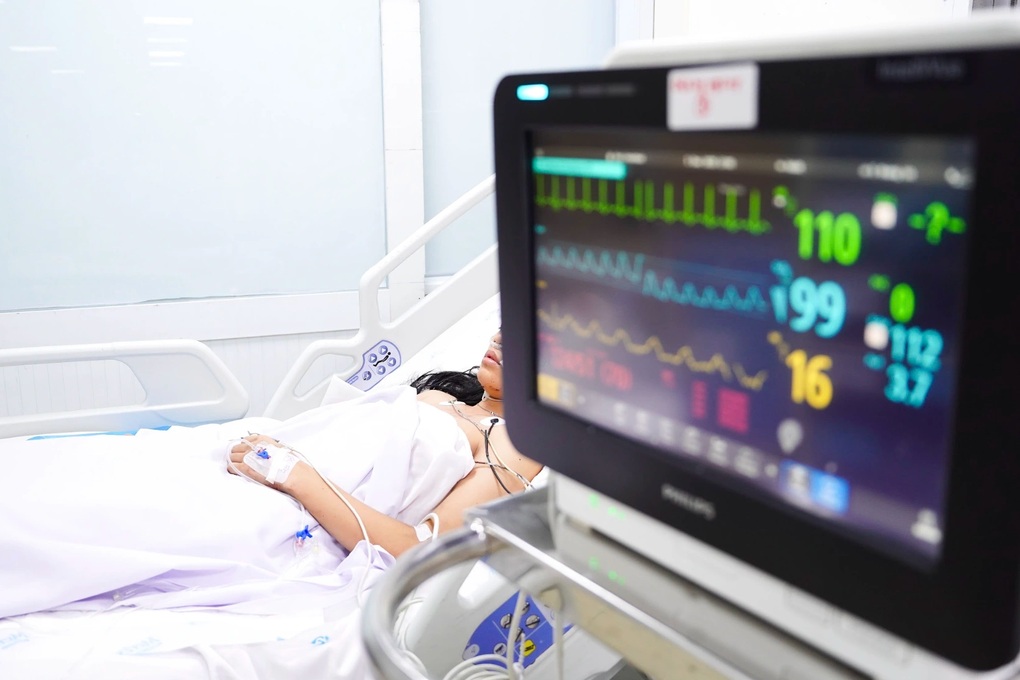 Nạn nhân nhảy lầu vụ cháy quán ăn 4 người chết: Không thể thở nổi - 1