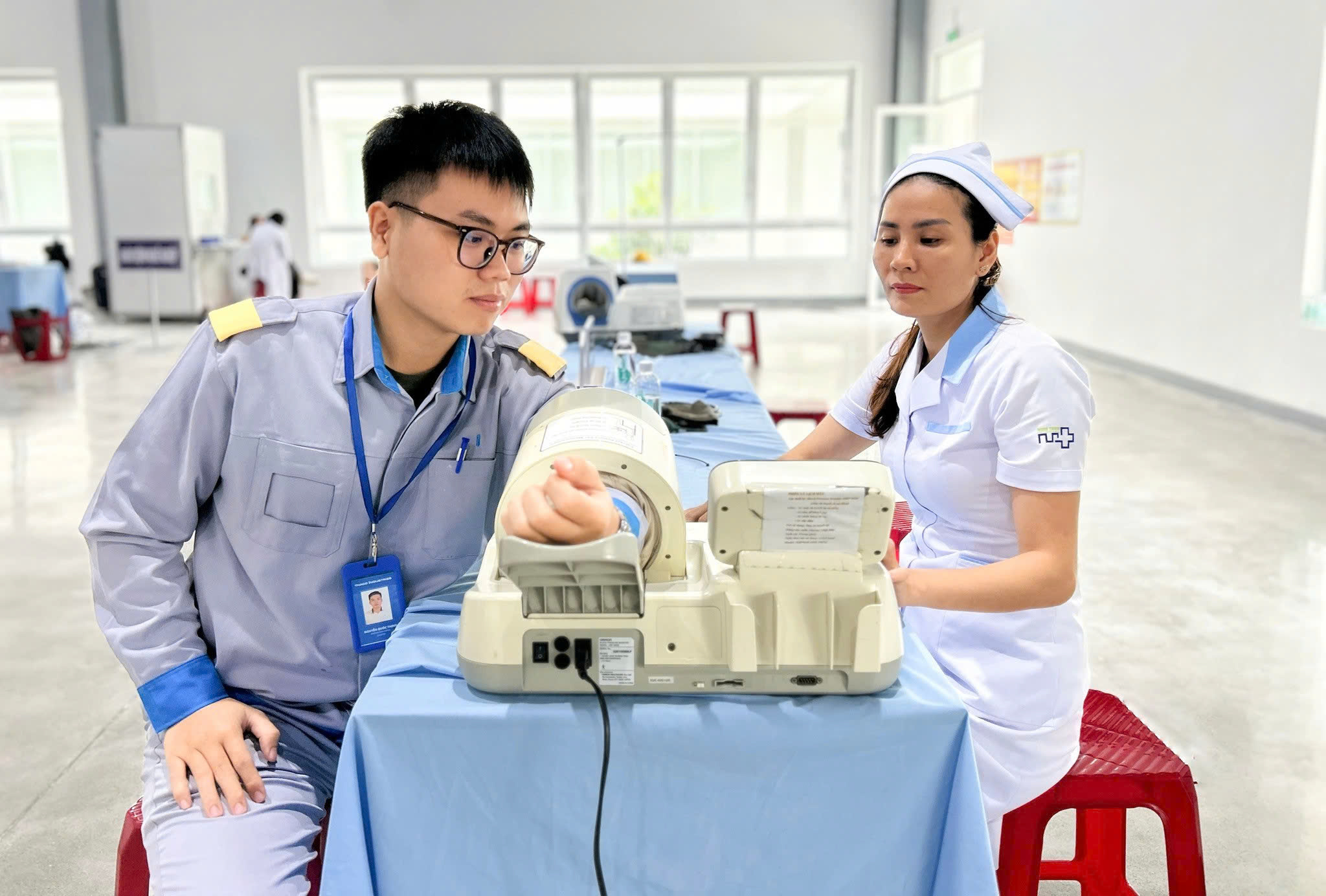 Nâng chuẩn tuyển dụng 1 Nâng chuẩn tuyển dụng - Ảnh 1.