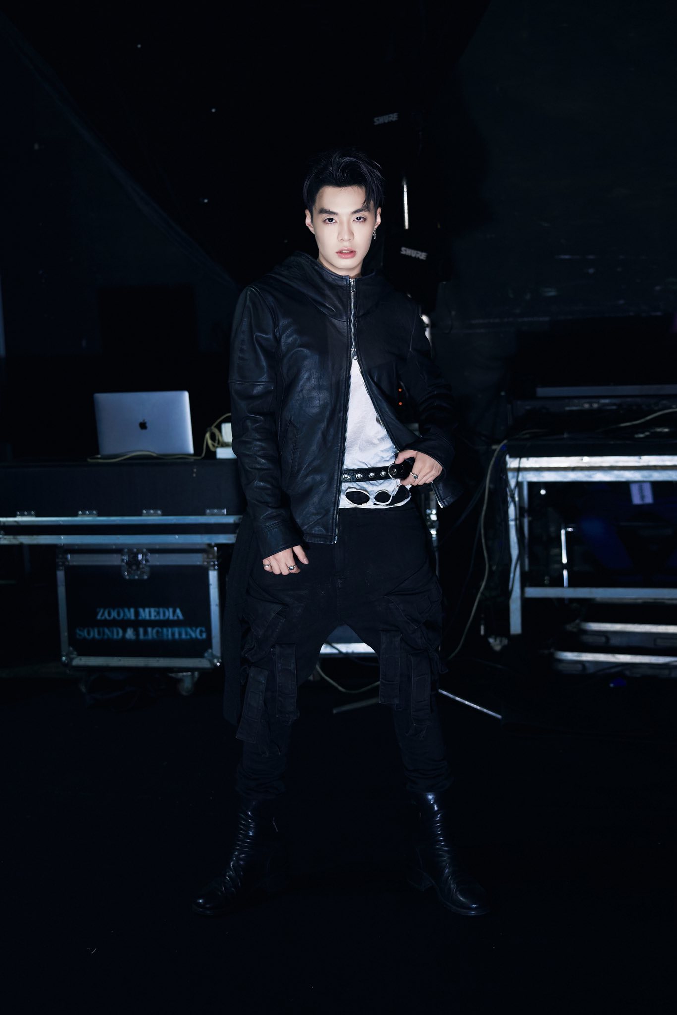 Sốc với số vote của 2 Quán quân Anh Trai Say Hi: Negav cao gấp 6 lần HIEUTHUHAI- Ảnh 6. Sốc với số vote của 2 Quán quân Anh Trai Say Hi: Negav cao gấp 6 lần HIEUTHUHAI- Ảnh 6.