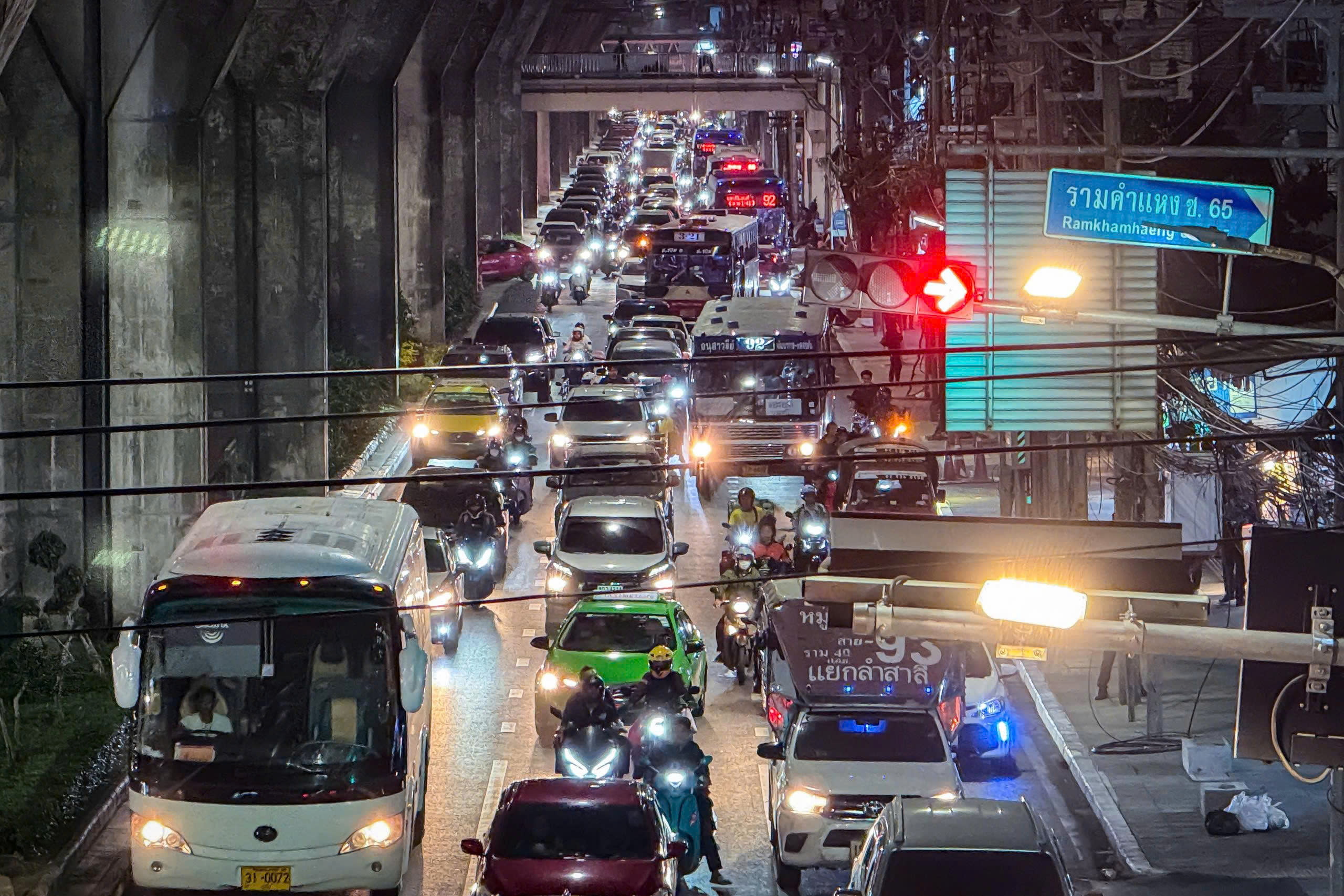 Nếm trải 'đặc sản' Thái Lan: Kẹt xe!- Ảnh 1.