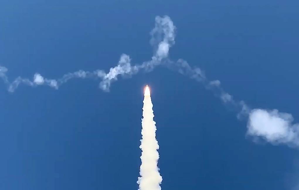 Nga trả đũa Ukraine bằng tên lửa bội siêu thanh 1 Chiến sự Ukraine ngày 1.389: Nga trả đũa bằng tên lửa bội siêu thanh - Ảnh 1.