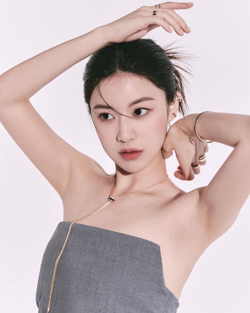 Ngàn lần cảm ơn vì cặp đôi này đã yêu nhau: Nhà trai đẹp ngất ngây, nhà gái là minh tinh nổi tiếng toàn cầu- Ảnh 4.