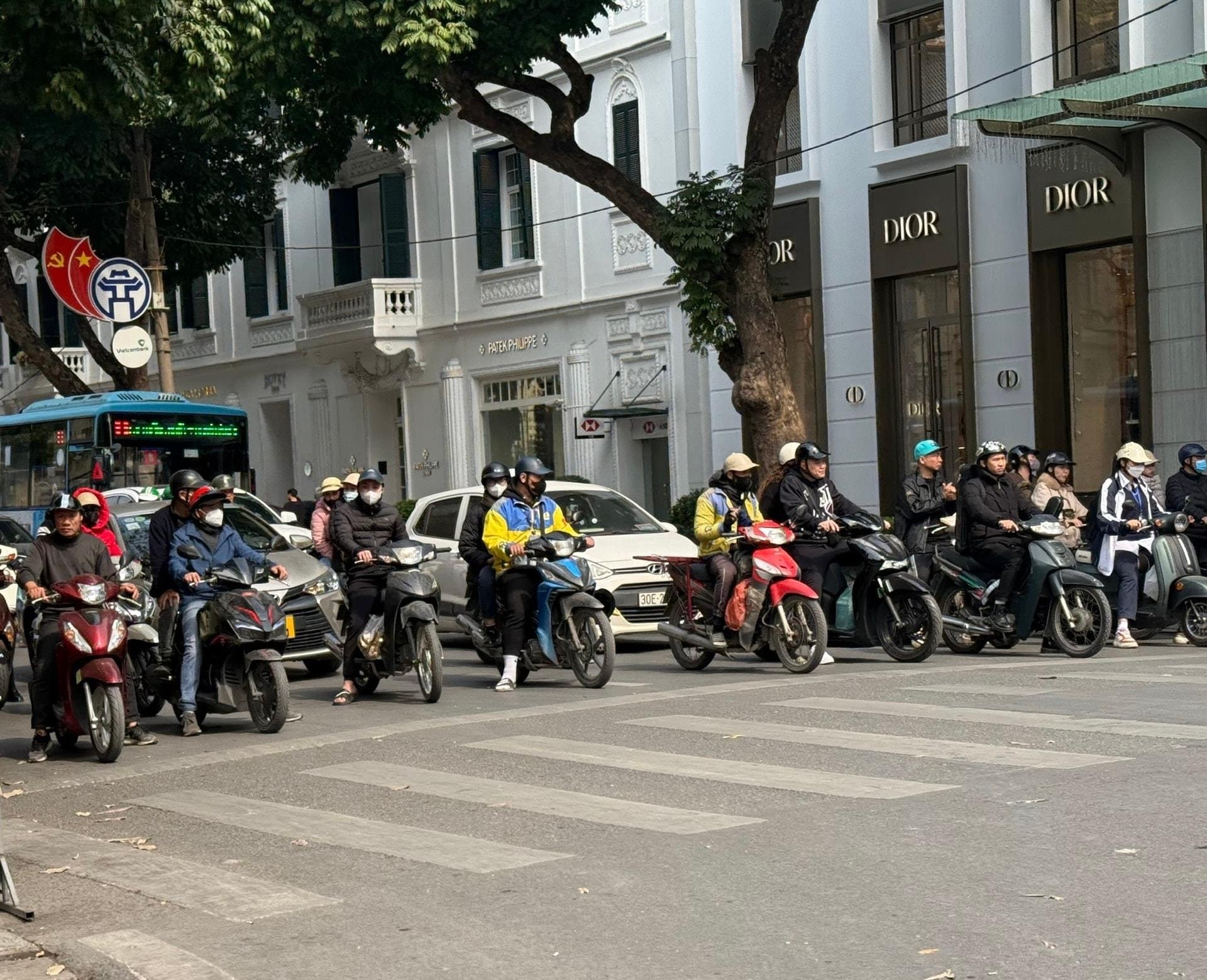 Ngày mai, Hà Nội sẽ chứng kiến một sự thay đổi quan trọng, tác động đến hàng triệu người dân- Ảnh 1.