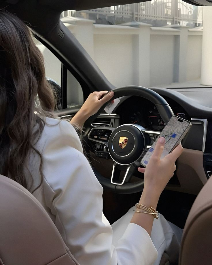 Ngày nào cũng phải tiêu hết tiền chồng đưa, tôi muốn phát điên mà không ai cảm thông- Ảnh 1.