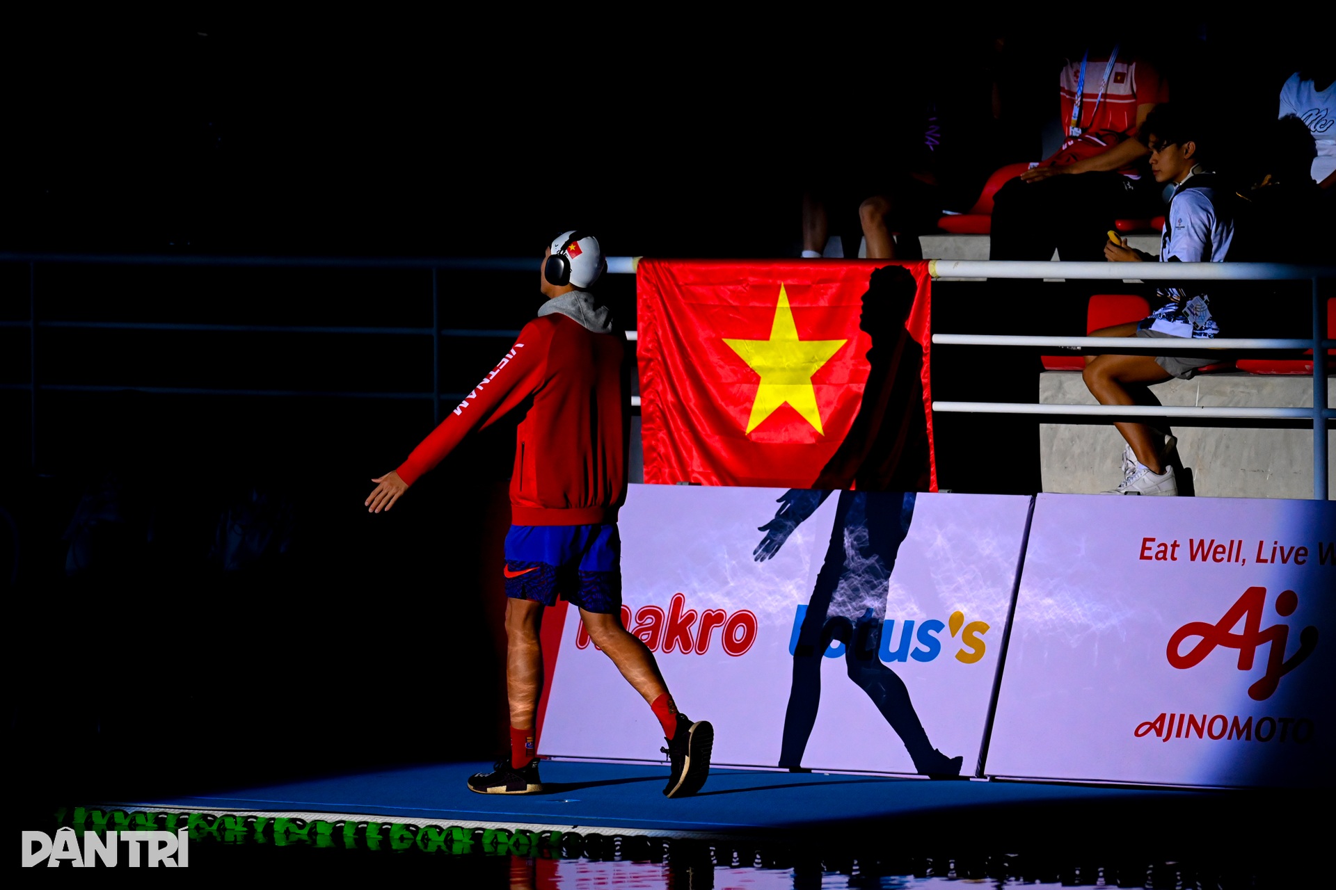 Ngày thi đấu đầy cảm xúc của bơi lội Việt Nam tại SEA Games 33 - 1