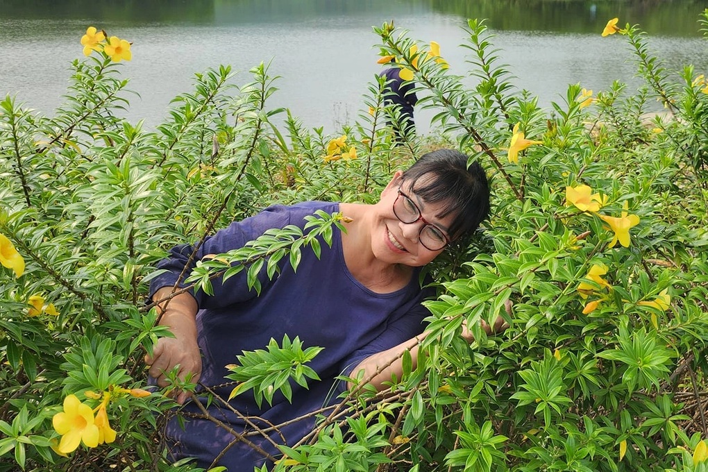 Nghệ sĩ Ánh Tuyết kể chuyện chăn lợn trong villa, 2 lần bị tai biến tuổi 64 - 1