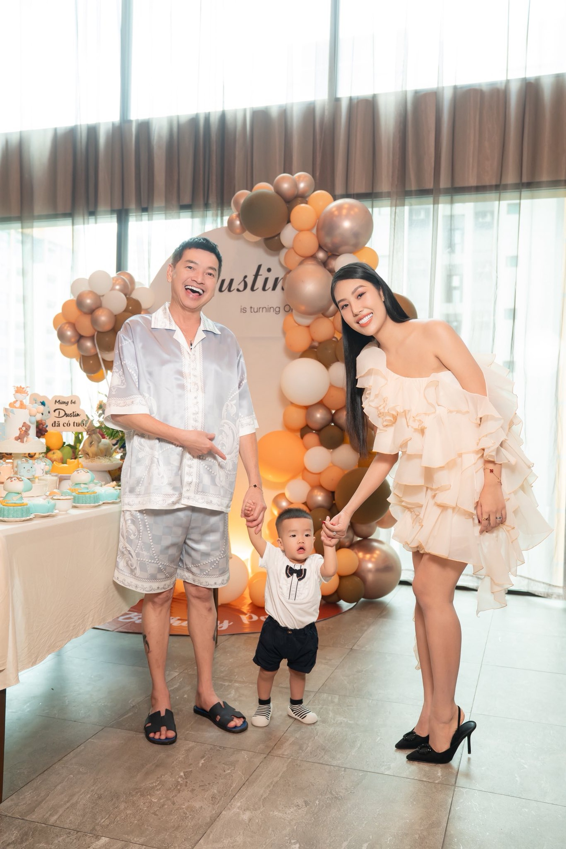 Nghệ sĩ Quang Minh tuổi 66: Có con 1 tuổi, bình yên bên bạn gái kém 37 tuổi - 1