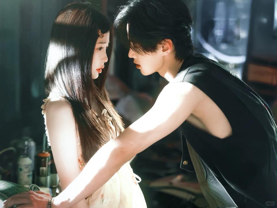 Nghe tên mỹ nhân này ai cũng né vội 1000km: Diễn thì dở phim thì flop, chỉ giỏi cầm tiền làm phiền thiên hạ- Ảnh 1. Nghe tên mỹ nhân này ai cũng né vội 1000km: Diễn thì dở phim thì flop, chỉ giỏi cầm tiền làm phiền thiên hạ- Ảnh 1.