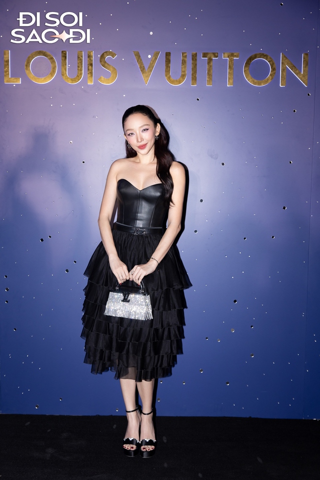 Ngồi giữa dàn Em Xinh, Tóc Tiên gọi mình là phản diện- Ảnh 1.