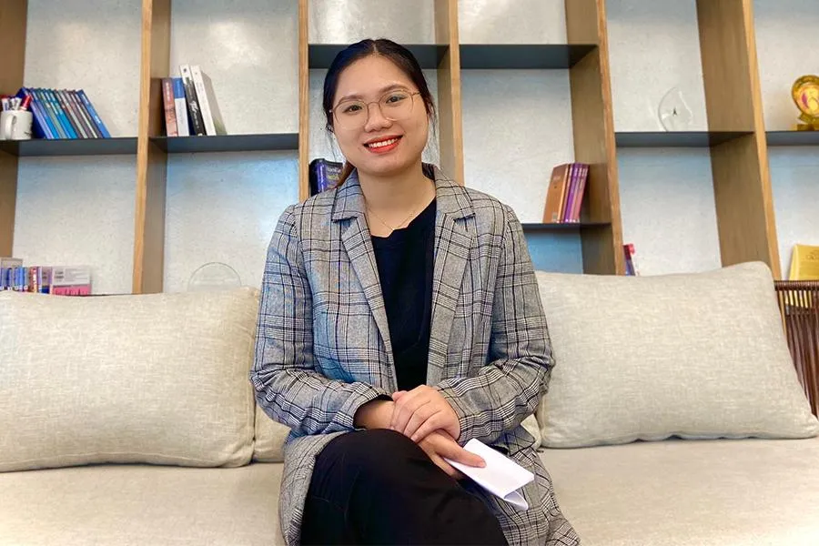 Tác giả ở nơi làm việc của mình. Ảnh: NVCC Tác giả ở nơi làm việc của mình. Ảnh: NVCC