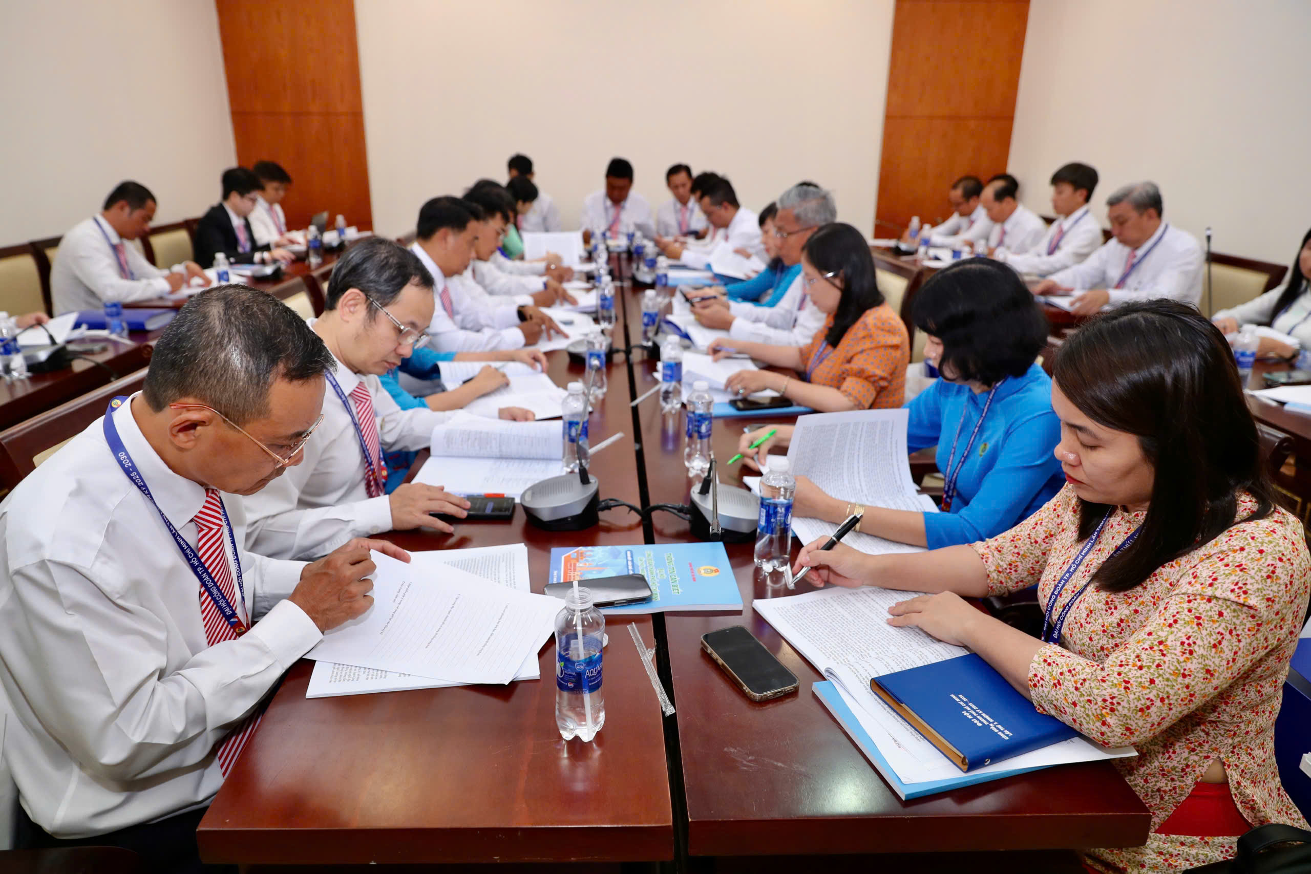 Người lao động mong được tiếp cận nhà ở xã hội, khám sức khỏe miễn phí... - Ảnh 1.