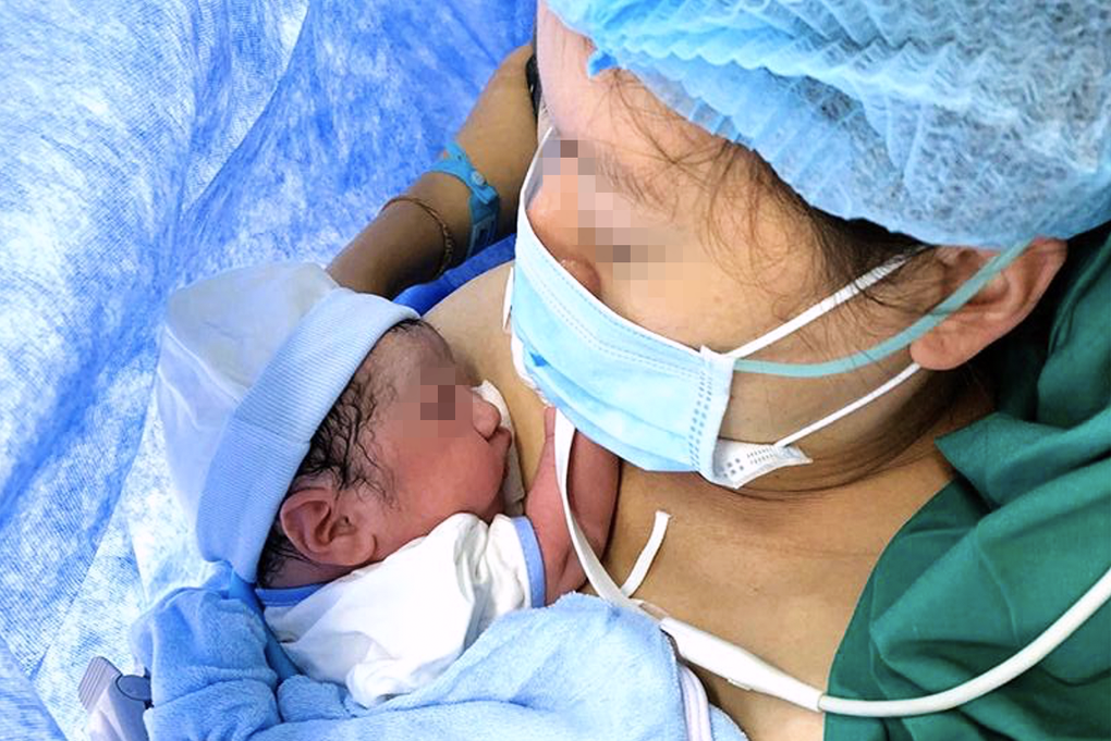 Người phụ nữ  vỡ òa làm mẹ khi “chỉ còn một trứng” - 1