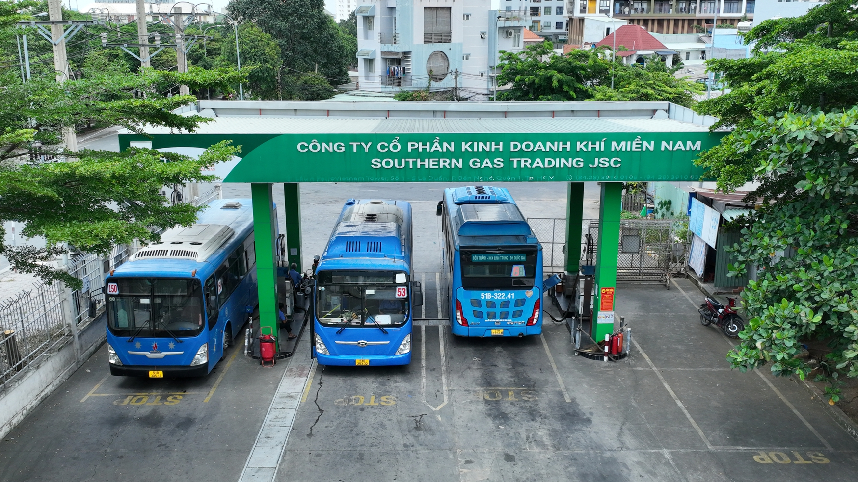 Nguy cơ dừng xe buýt CNG: Vẫn chưa đàm phán xong việc có cung cấp khí CNG tiếp tục dù đã sát 'giờ G' - Ảnh 1.