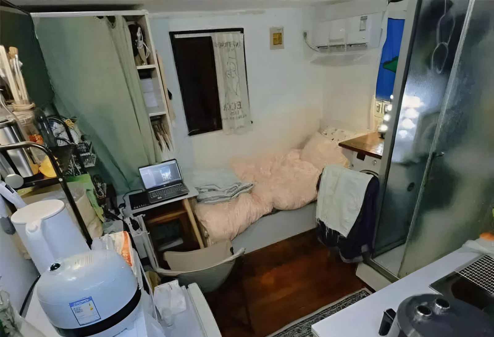 Thánh thần ơi: Nhà Hong Kong chỉ 5m² vẫn tận dụng được từng kẽ hở, muốn bái gia chủ làm sư phụ!- Ảnh 1. Thánh thần ơi: Nhà Hong Kong chỉ 5m² vẫn tận dụng được từng kẽ hở, muốn bái gia chủ làm sư phụ!- Ảnh 1.