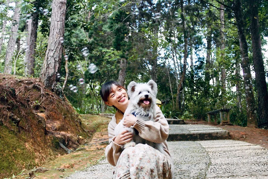 Tác giả trong một chuyến du lịch. Ảnh: NVCC Tác giả trong một chuyến du lịch. Ảnh: NVCC