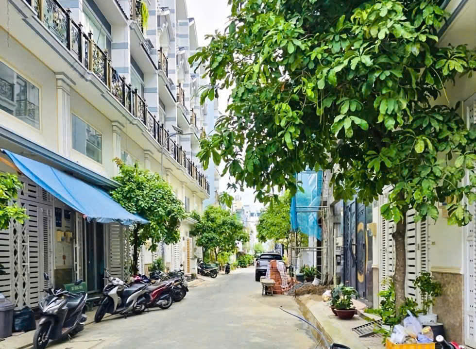 Nhà trong hẻm khó bán 1 Nhà trong hẻm khó bán - Ảnh 1.