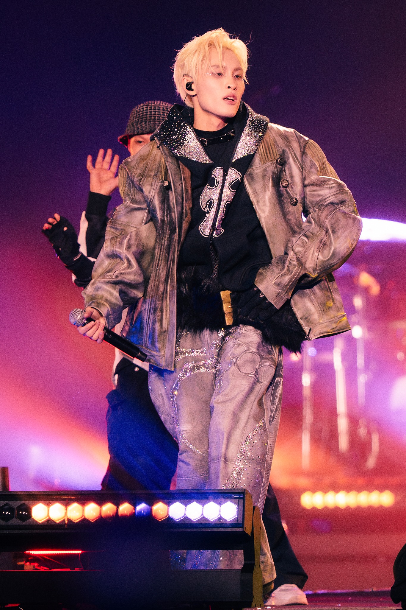 Nhạc hay có đủ đánh bay scandal?- Ảnh 2.